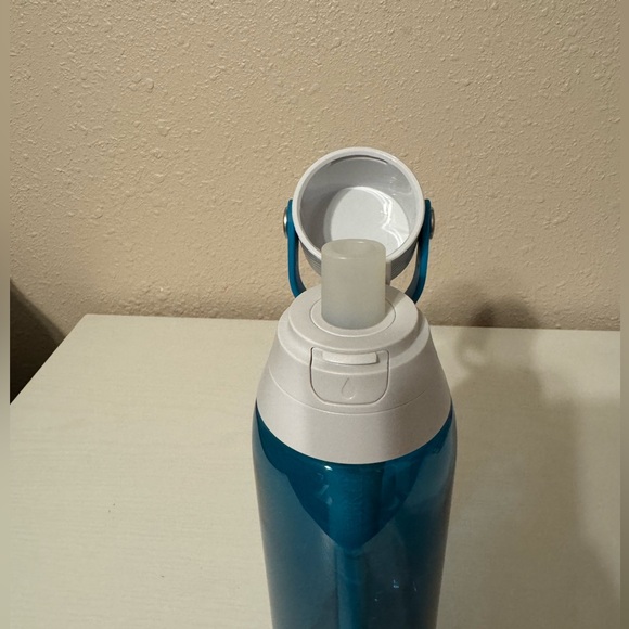 Brita Water Bottle - Picture 2 of 3